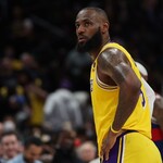 LeBron James Puts Off-the-Court Woes Out of His Mind
